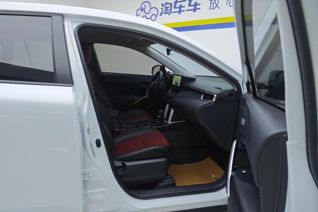 Toyota Corolla Cross 2024 2.0 L CVT — фото 15