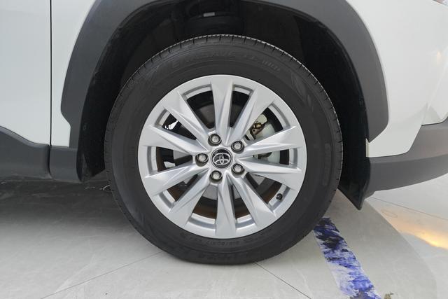 Toyota Corolla Cross 2024 2.0 L CVT — фото 9