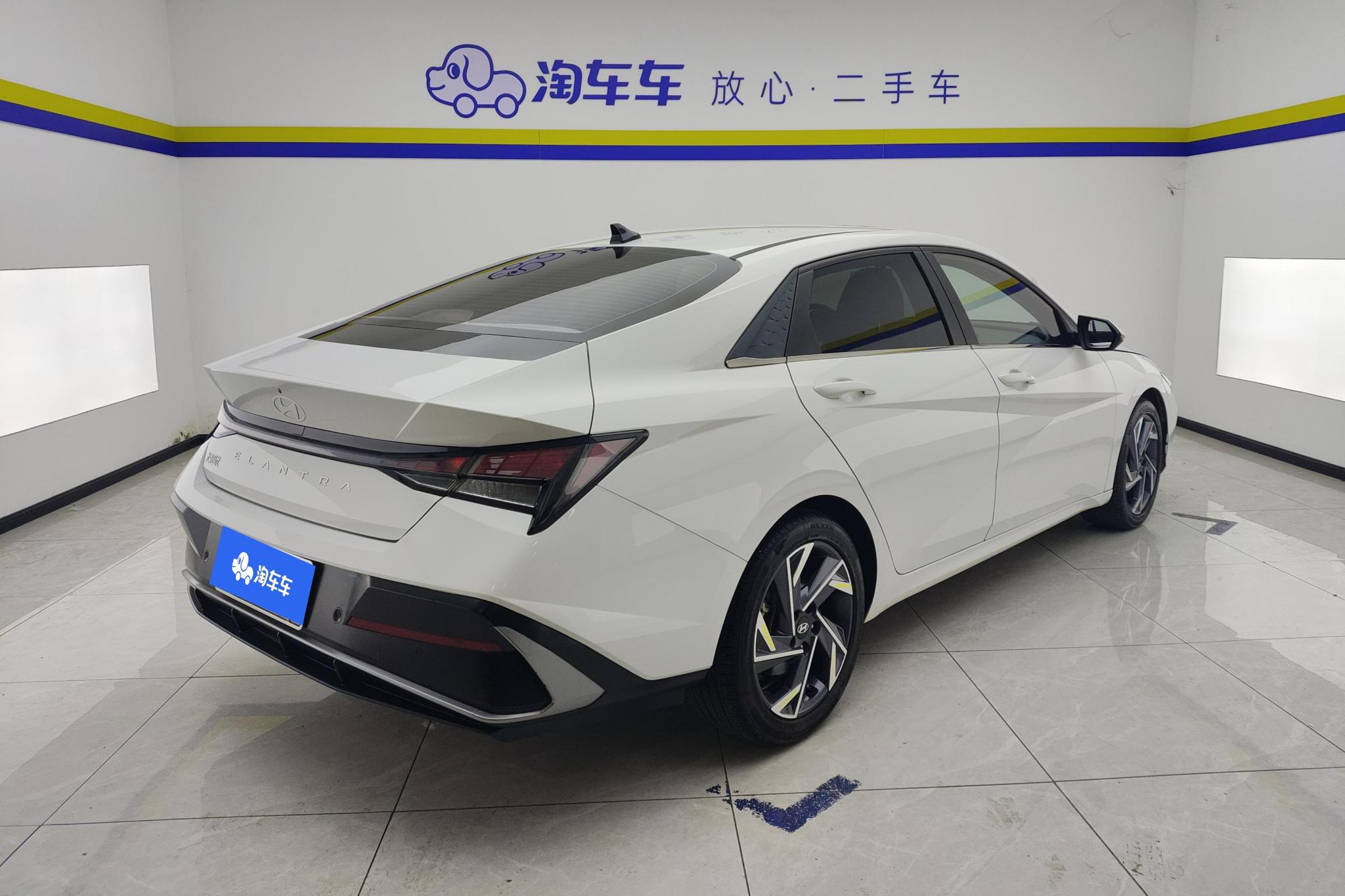 Hyundai Elantra 2023 1.5L CVT GLX Elite