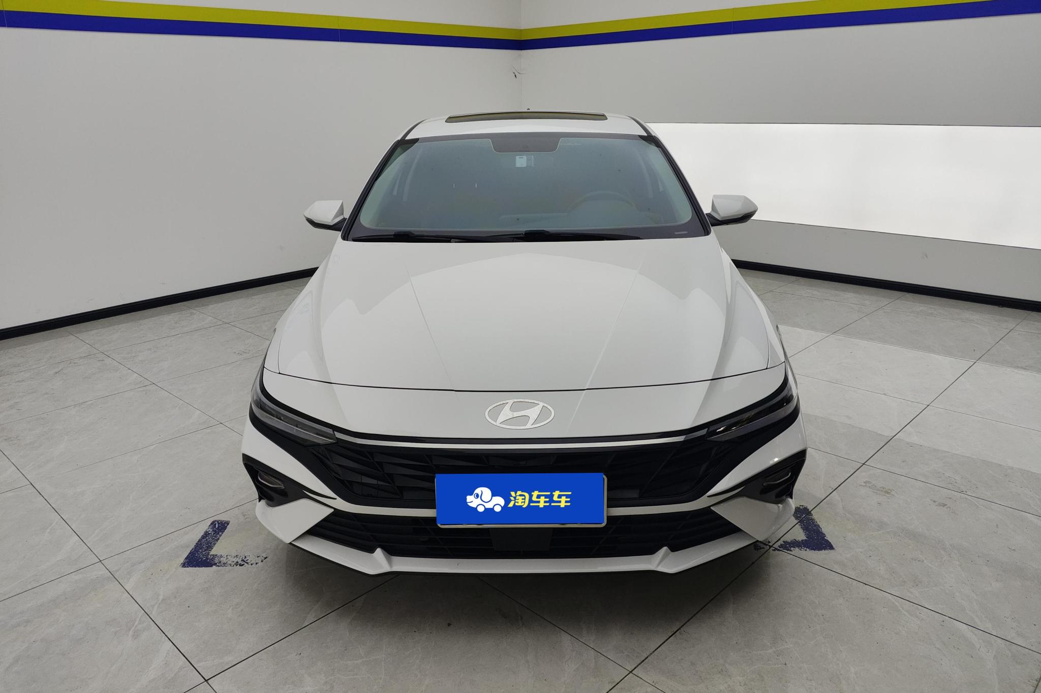Hyundai Elantra 2023 1.5L CVT GLX Elite