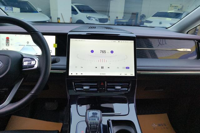 Trumpchi M8 2024 2.0 TGDI — фото 8