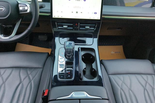 Trumpchi M8 2024 2.0 TGDI — фото 14