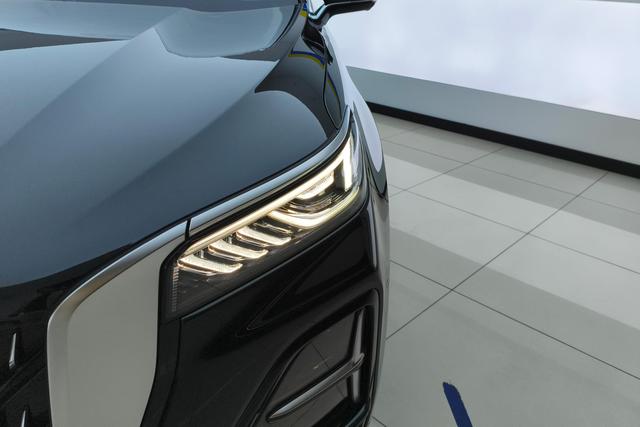 Hongqi HS5 2023 2.0 T Pro — фото 10