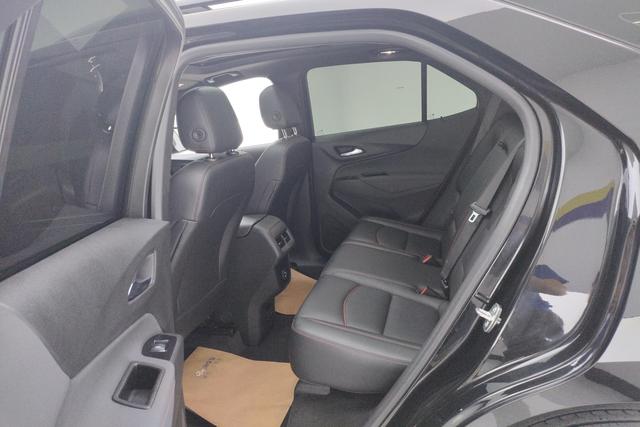 Chevrolet Equinox 2021 550 T RS 4 WD — фото 16
