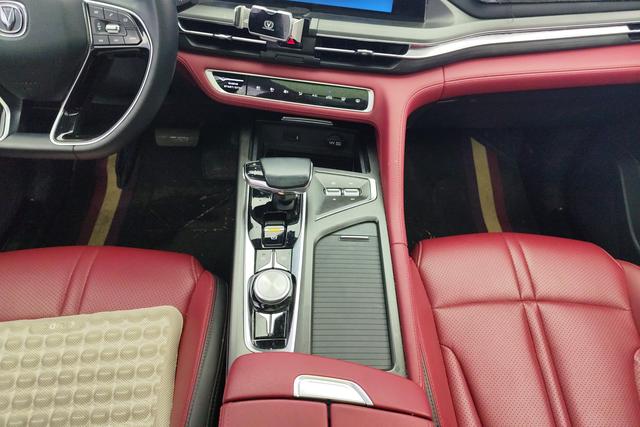 Changan CS75 PLUS 2020 2.0 T AT — фото 10