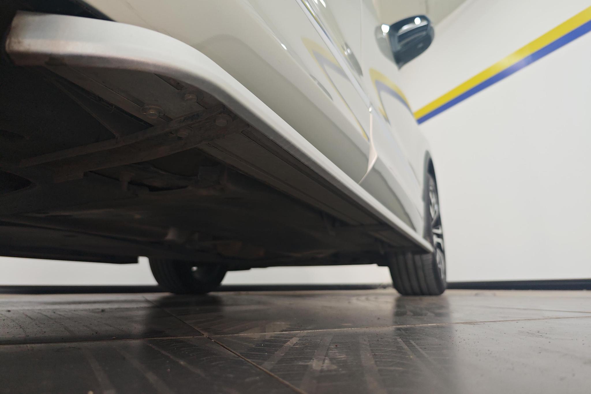Volkswagen Tiguan L L 2021 330TSI AT R-Line