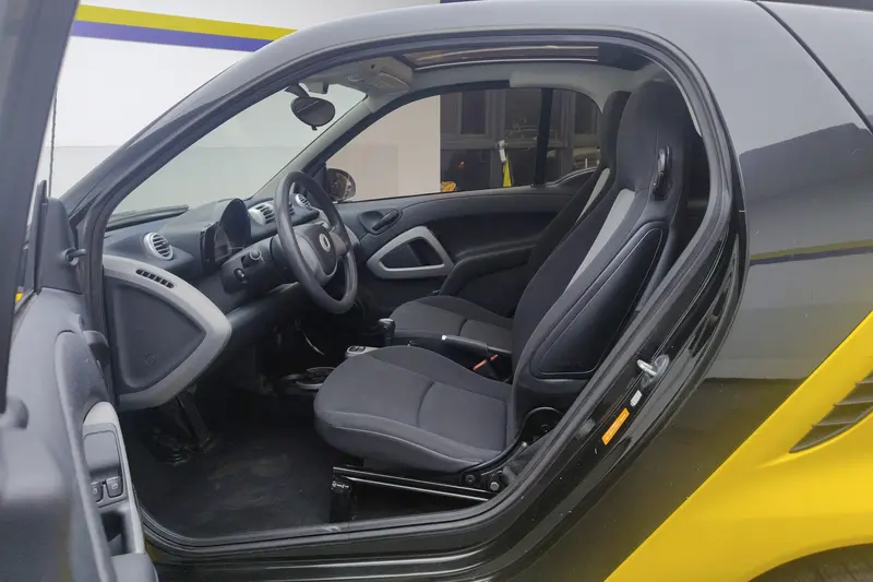 Smart fortwo 1.0 MHD Special Edition — фото 12