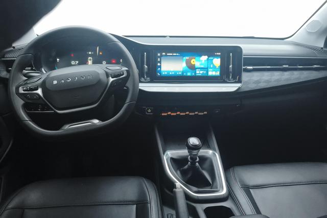 Wuling RM-5 2019 1.5 L MT 24 Elite 7 — фото 12