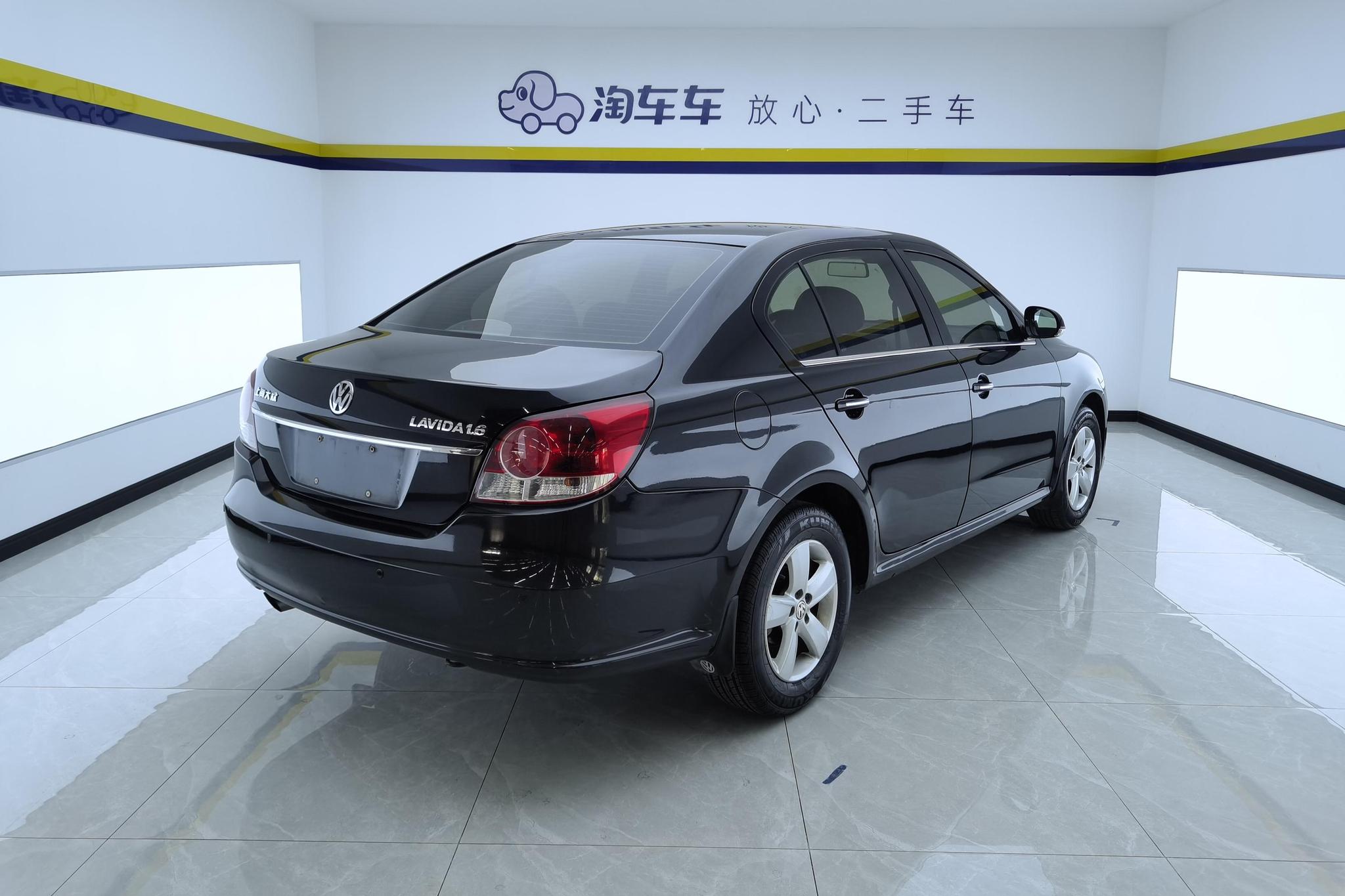 Volkswagen Lavida 2011 1.6L MT