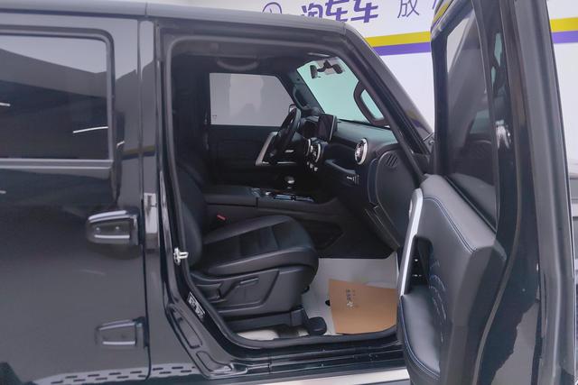 BAIC BJ40 2024 2.0 T AT 4 WD — фото 9