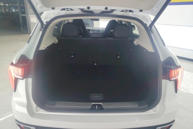 Lynk & Co 01 2019 2.0 T 2 WD Pro VI — фото 17