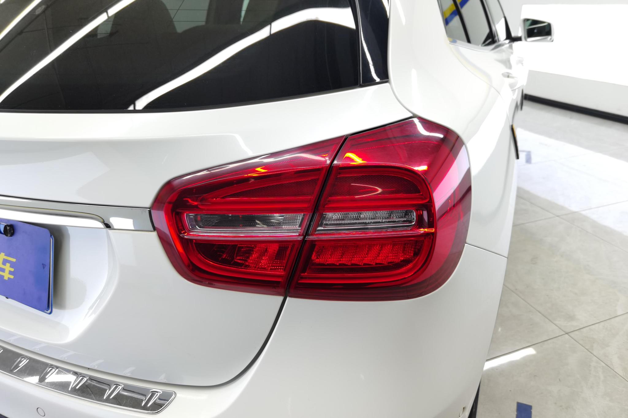 Mercedes-Benz GLA 2016 GLA 200 Fashion