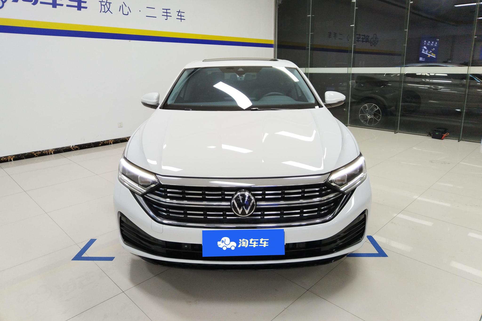 Volkswagen Sagitar 2023 300TSI DSG
