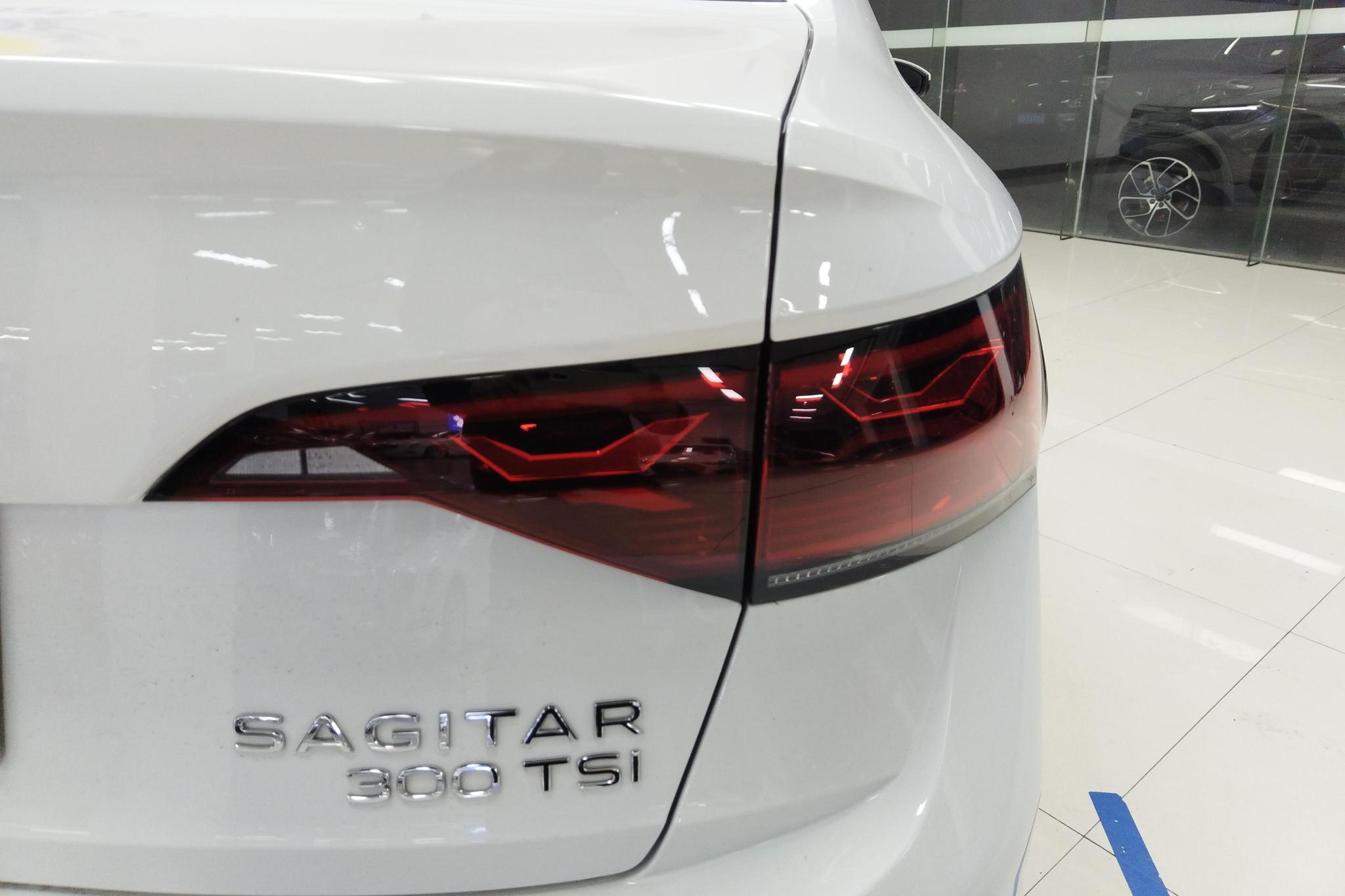 Volkswagen Sagitar 2023 300TSI DSG