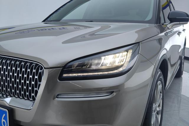 Lincoln Corsair 2020 2.0 T 2 WD — фото 5