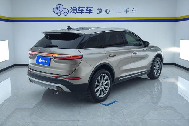 Lincoln Corsair 2020 2.0 T 2 WD — фото 3