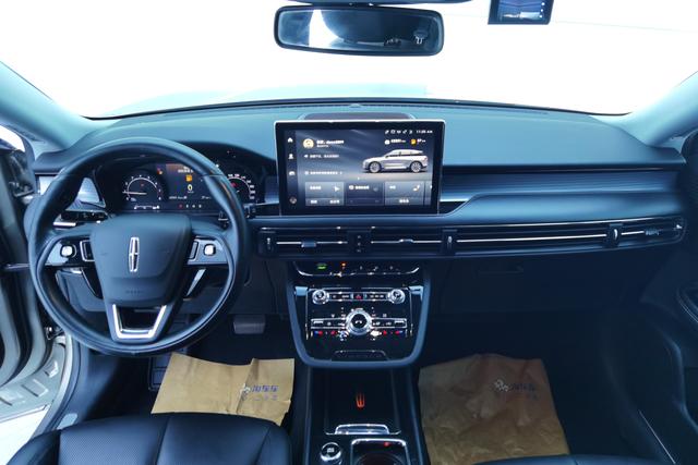 Lincoln Corsair 2020 2.0 T 2 WD — фото 14