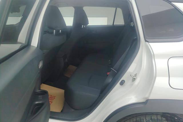 Toyota Corolla Cross 2024 2.0 L CVT — фото 16