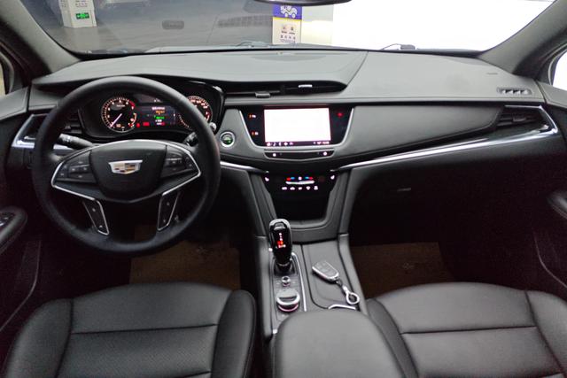 Cadillac XT5 2022 2.0 T 2 WDLuxury — фото 11