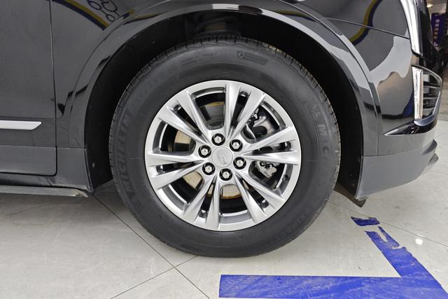 Cadillac XT5 2022 2.0 T 2 WDLuxury — фото 8