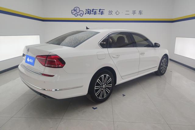 Volkswagen Passat 2017 — фото 3