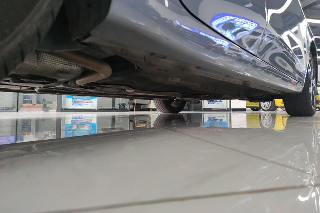 Roewe i5 2023 1.5 L CVT — фото 8