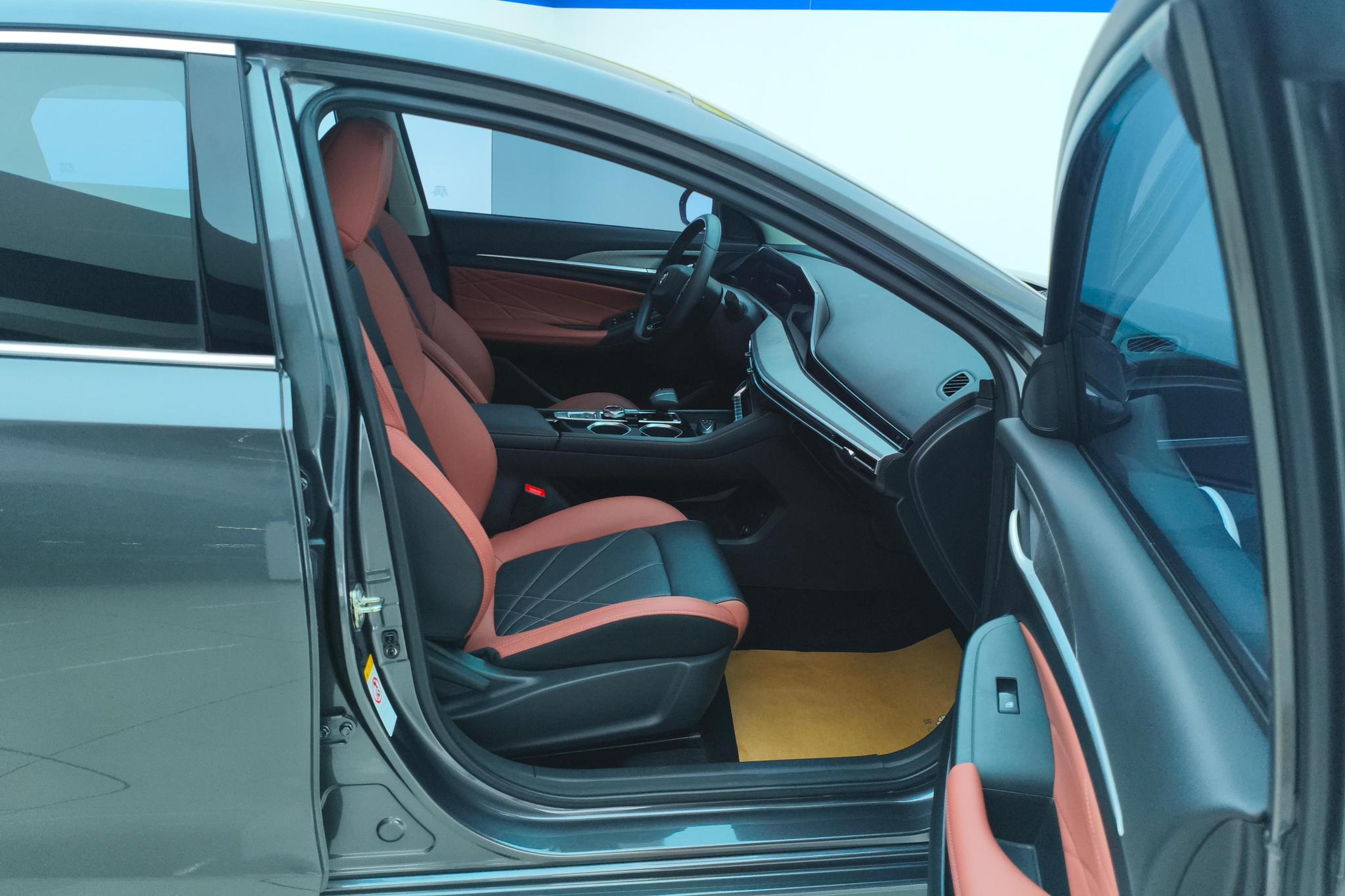 Changan Eado 2022 PLUS NE 1.4T GDI DCT Luxury