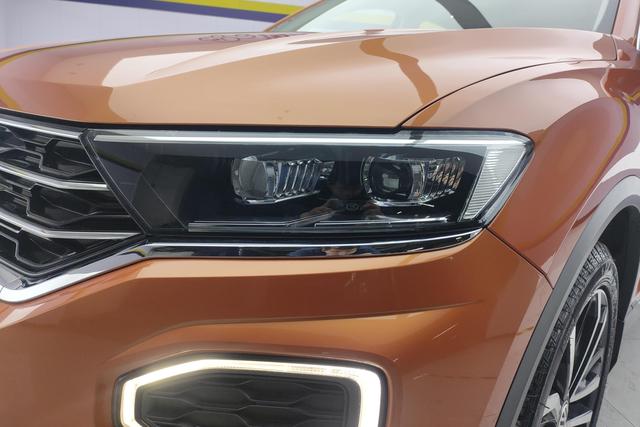 Volkswagen T-Roc 2018 280 TSI DSG 2 WDComfort V — фото 5