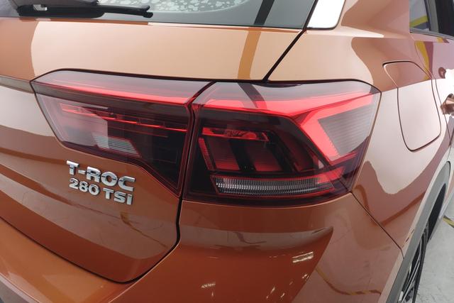 Volkswagen T-Roc 2018 280 TSI DSG 2 WDComfort V — фото 6