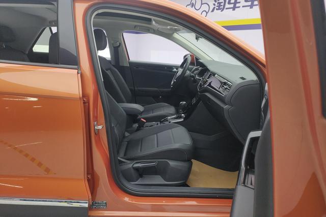 Volkswagen T-ROC 2018 — фото 15
