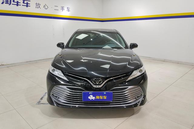 Toyota Camry 2019 2.0 G — фото 2