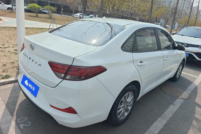 Hyundai Elantra — фото 3