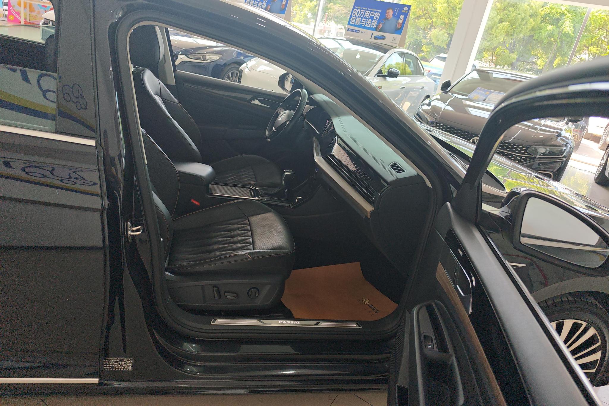 Volkswagen Passat 2020 330TSI Luxury VI