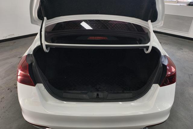 Geely Emgrand 2020 1.5 L MTComfort — фото 17