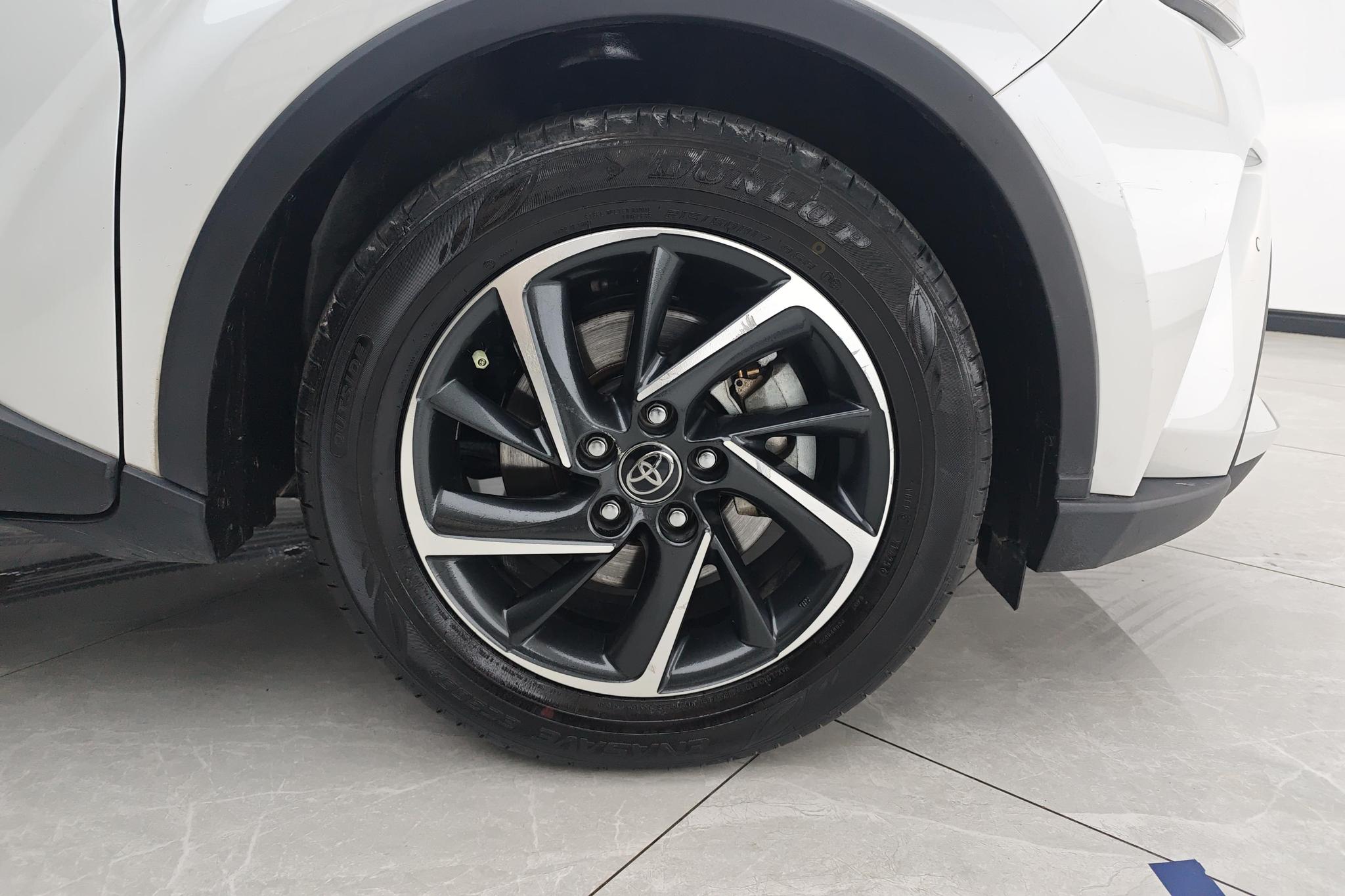 Toyota C-HR 2023 2.0L Luxury
