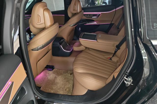 Mercedes-Benz E-class id 4274249 из Китая 16