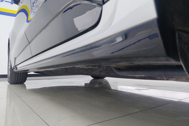 Ford Mondeo 2022 Eco Boost 245 Luxury — фото 8