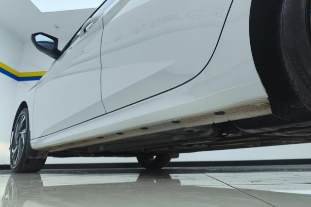 Hyundai Elantra 2023 1.5 L CVT GLX — фото 8
