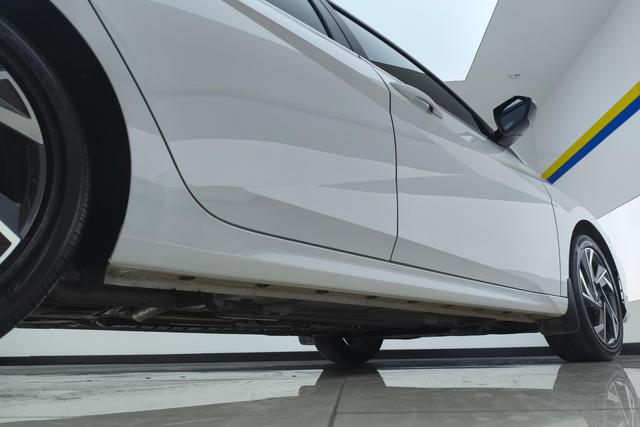 Hyundai Elantra 2023 1.5 L CVT GLX — фото 9