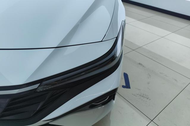Hyundai Elantra 2023 1.5 L CVT GLX — фото 5