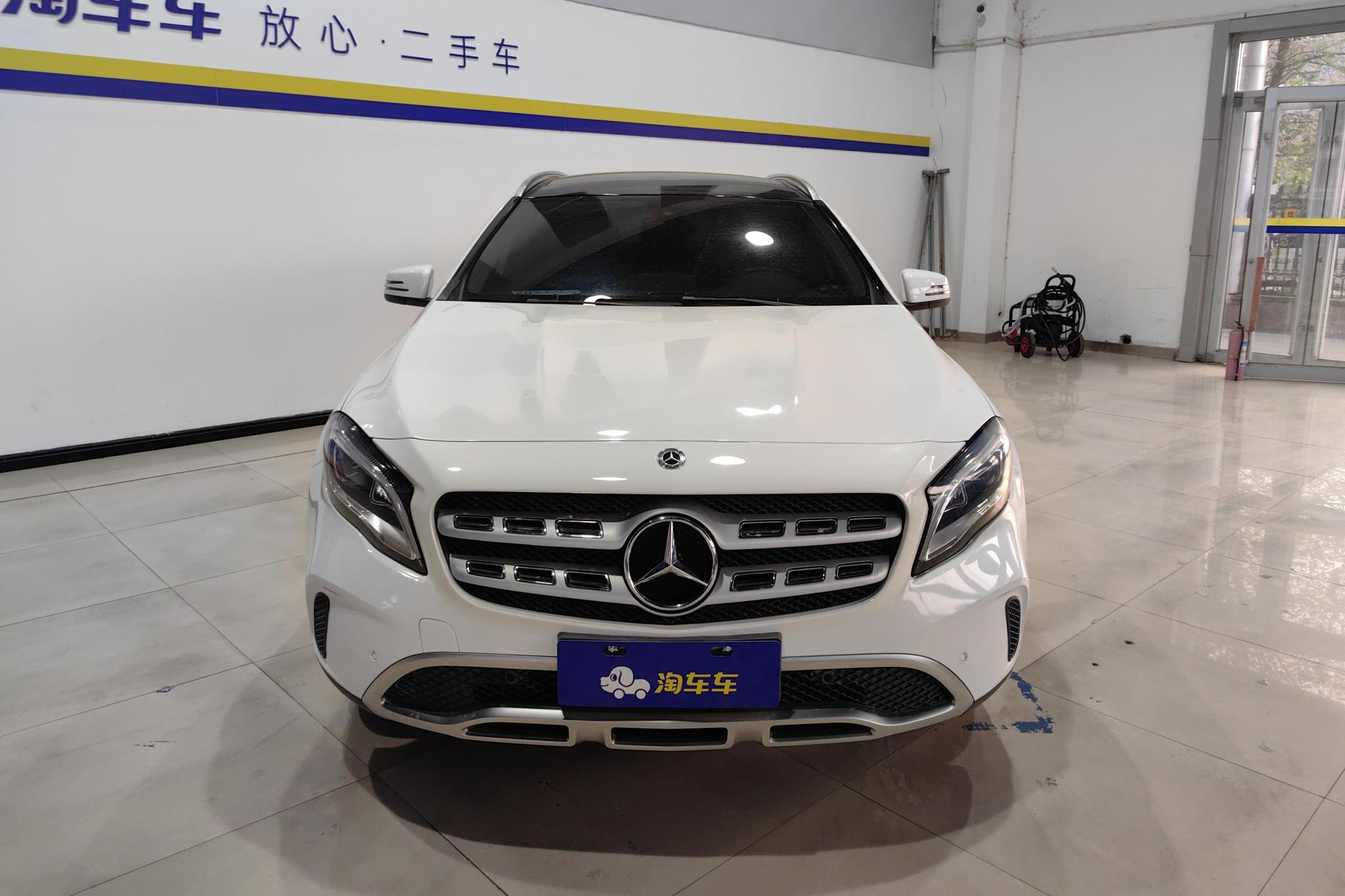 Mercedes-Benz GLA 2018 GLA 200 Fashion
