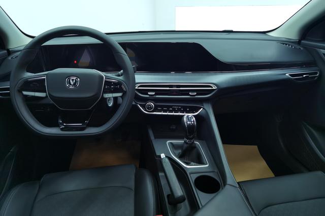 Changan Eado 2025 PLUS 1.5 L MT — фото 12