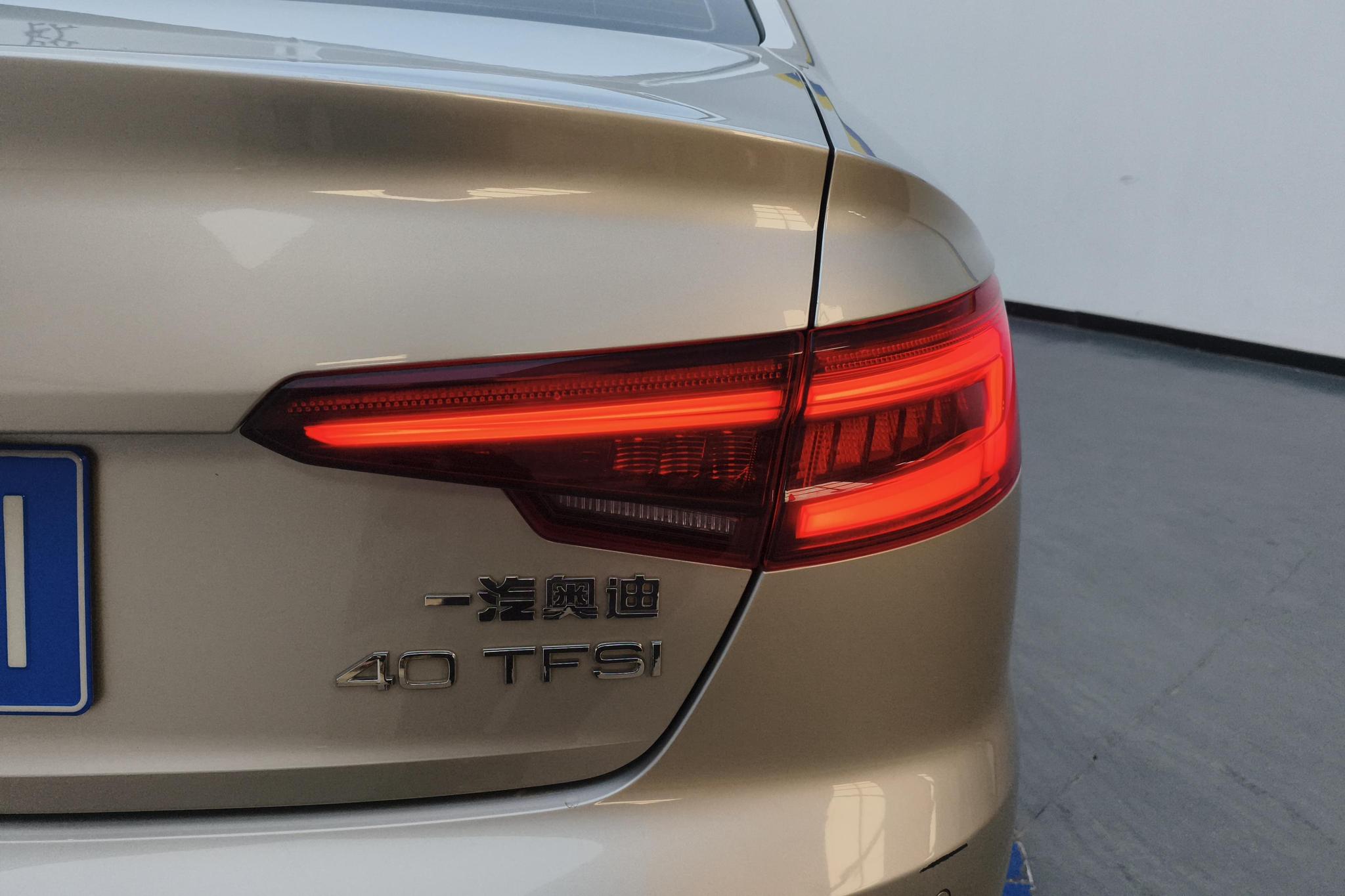 Audi A4L 2019 40 TFSI VI
