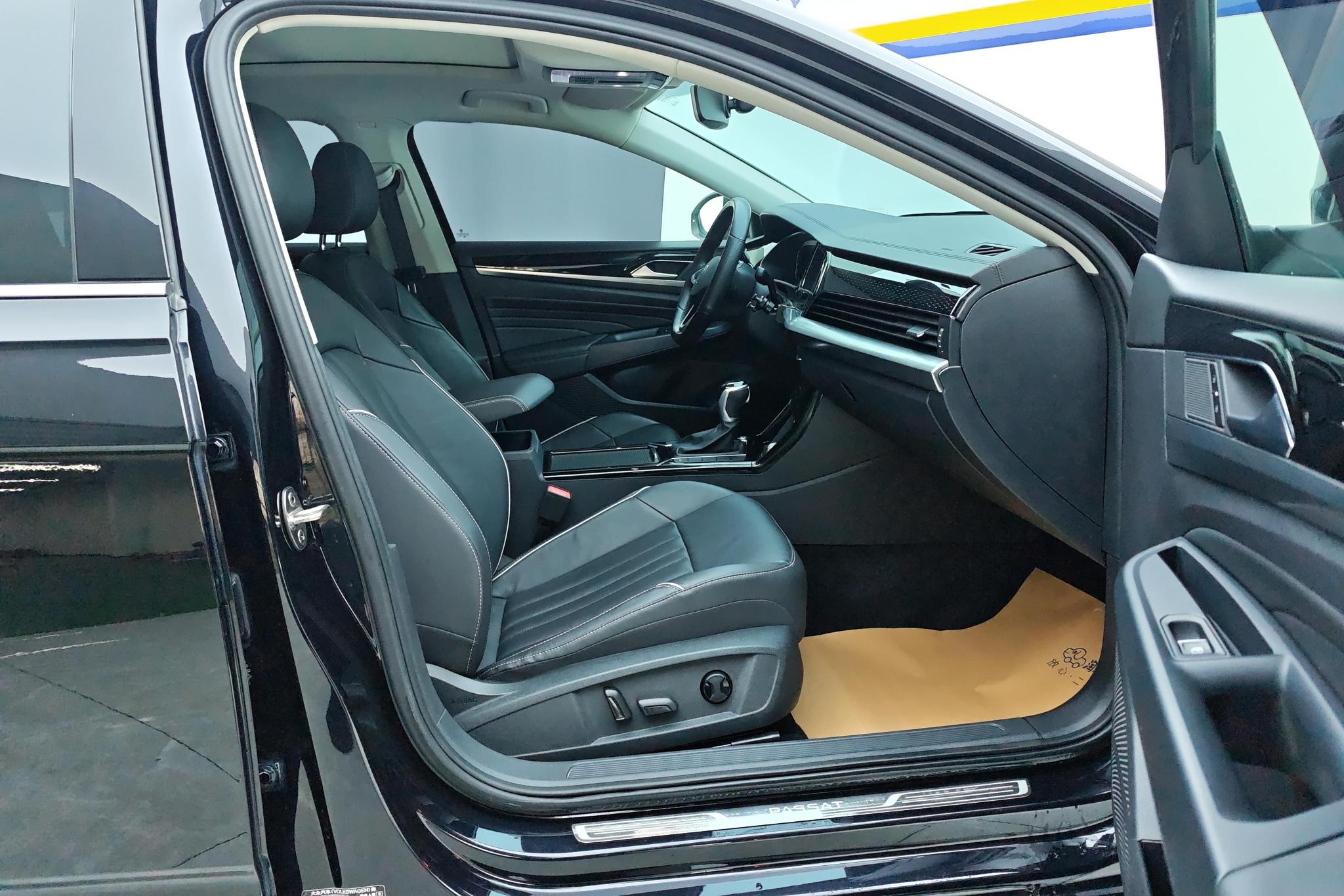 Volkswagen Passat 2022 330TSI Elite