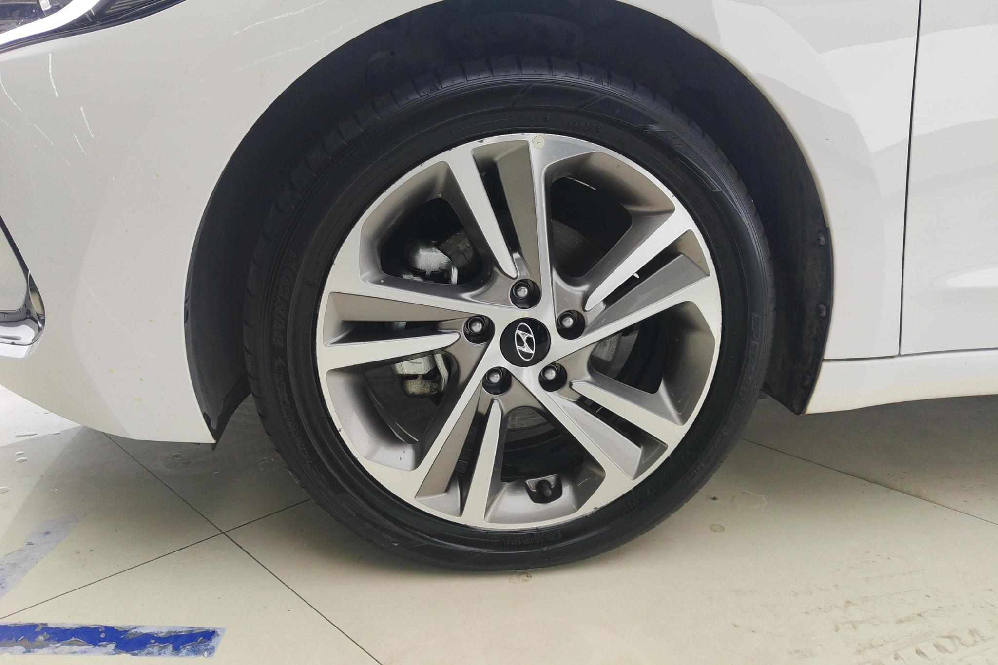 Hyundai Elantra 2016 1.6L AT Elite