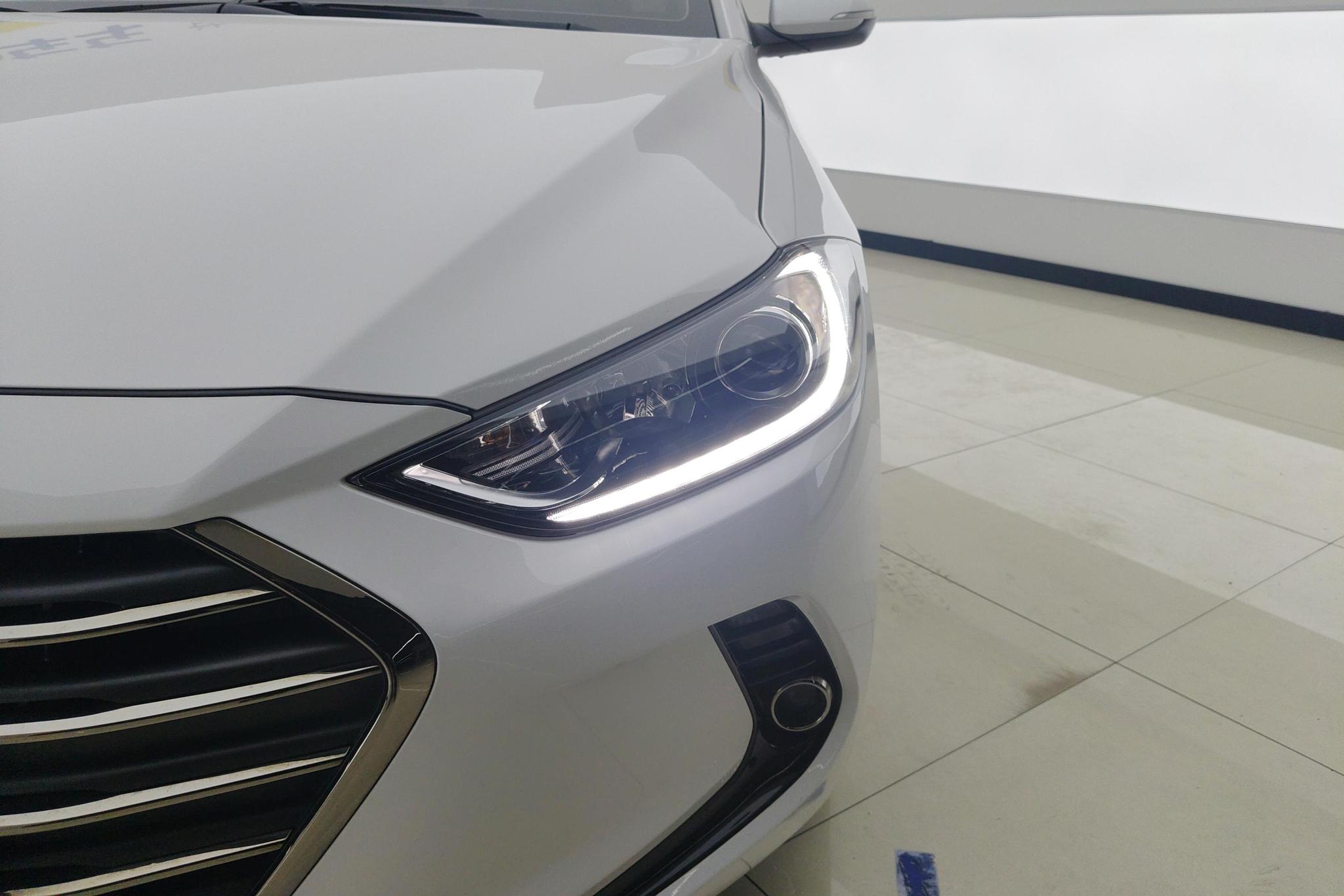 Hyundai Elantra 2016 1.6L AT Elite