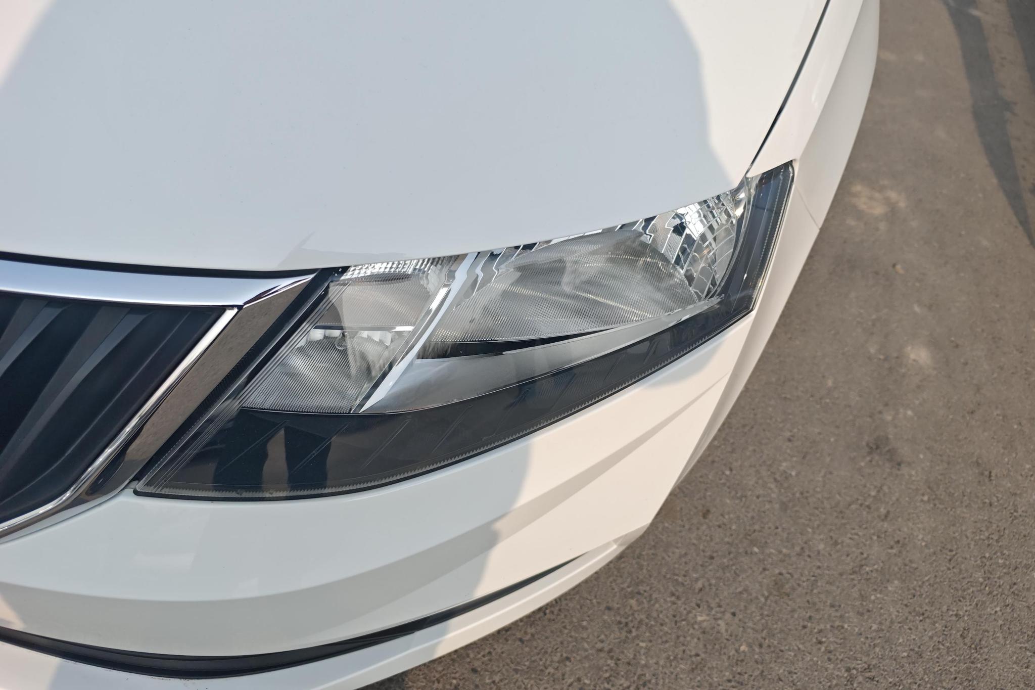 Skoda Rapid Spaceback 2019 1.5L AT Standard VI