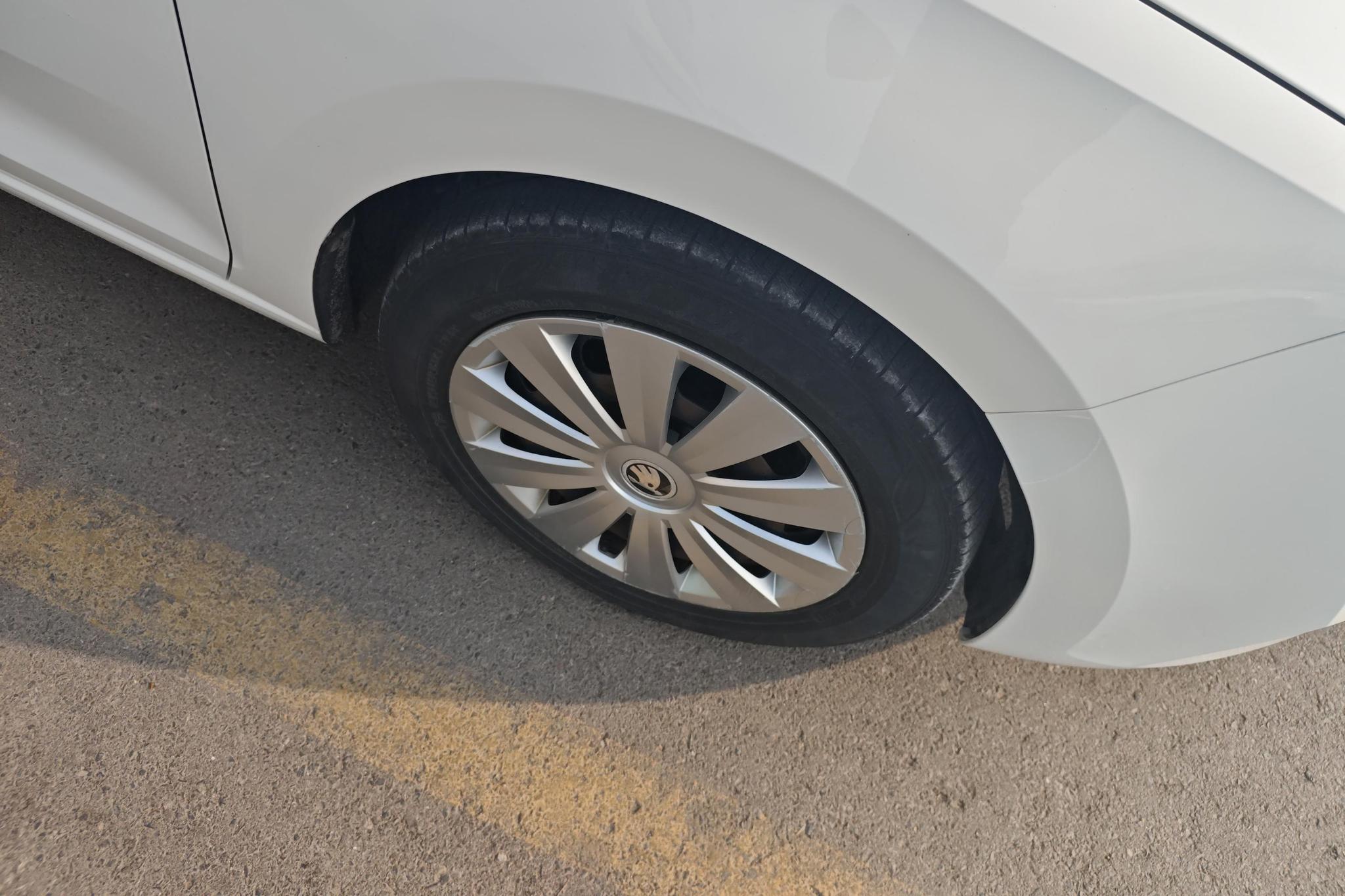 Skoda Rapid Spaceback 2019 1.5L AT Standard VI