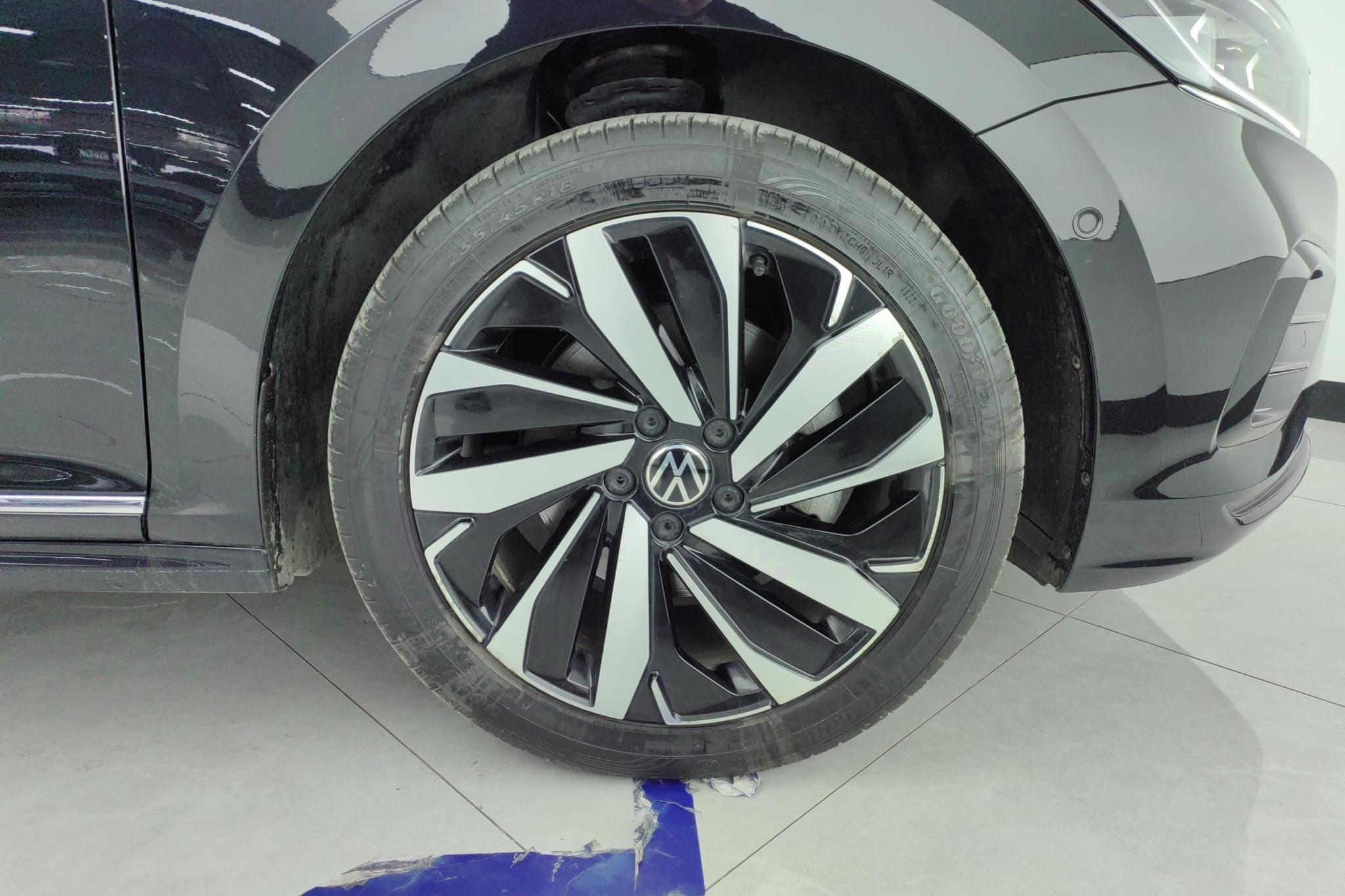 Volkswagen Passat 2023 330TSI Luxury