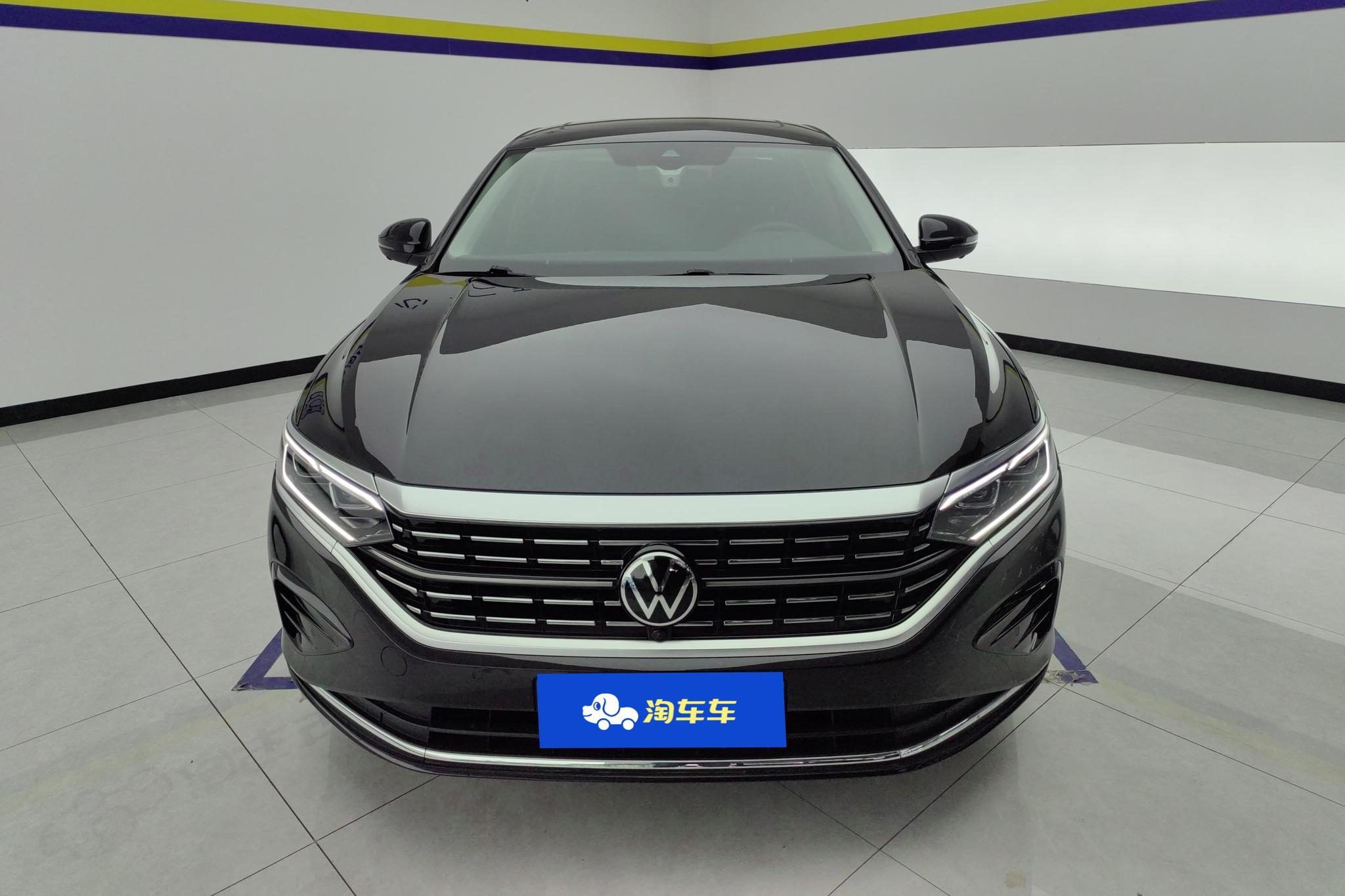 Volkswagen Passat 2023 330TSI Luxury